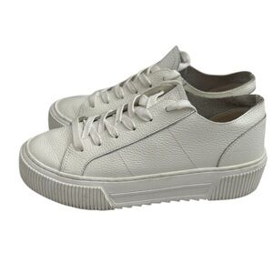 Crown Vintage MANDIE White Leather Round Toe Lace Up Low Top Sneakers, Size 8